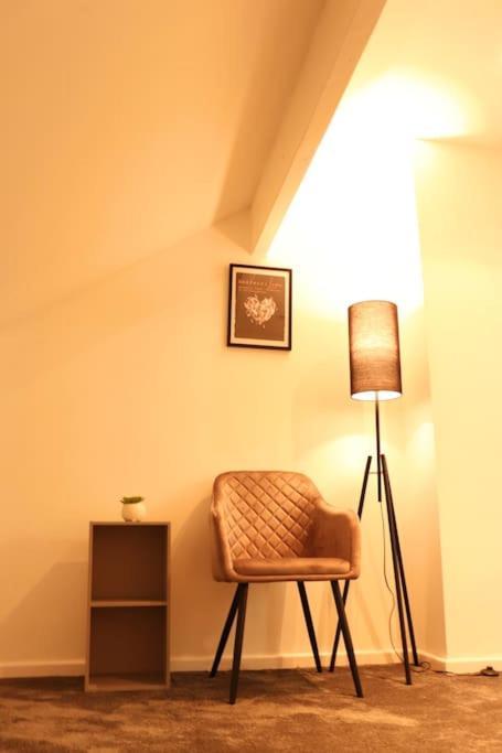 Charming 3 Bedroom Property Free Wifi & Parking Leeds  Buitenkant foto